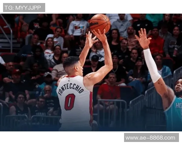 热火记者报道哈克斯左脚踝扭伤球队明日将决定他的出战状态 热火记者报道哈克斯左脚踝扭伤球队明日将决定他的出战状态