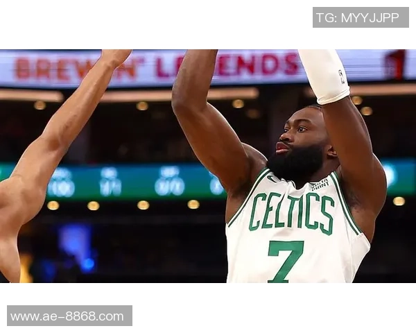 杰伦布朗称赞科塔防守表现希望他继续为球队护筐贡献 杰伦布朗称赞科塔防守表现希望他继续为球队护筐贡献