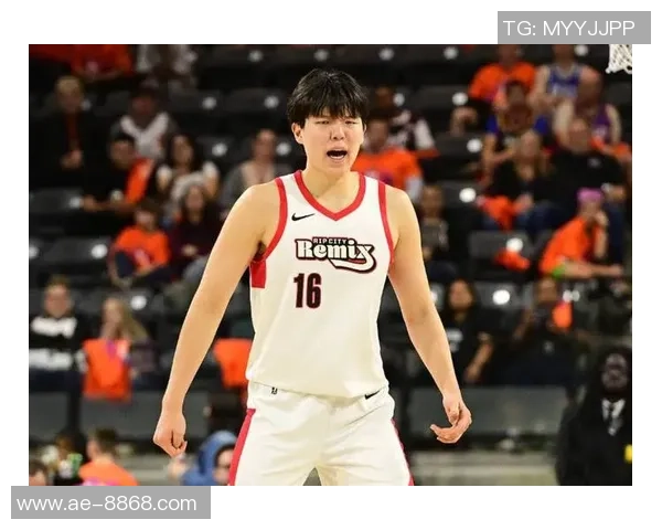 开拓者正式召回杨瀚森他在G联盟表现出色场均145分11篮板 开拓者正式召回杨瀚森他在G联盟表现出色场均145分11篮板