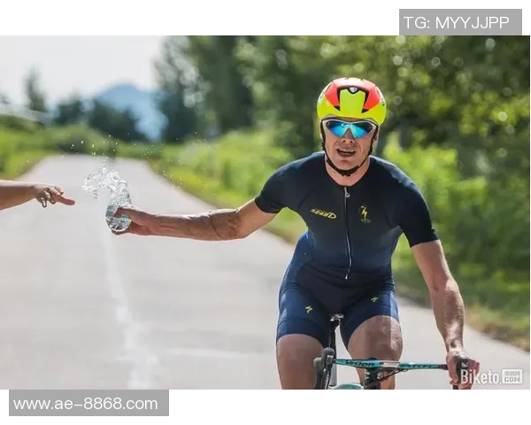 特纳三分球表现惊艳队友鼓励他勇敢投篮展现新风采